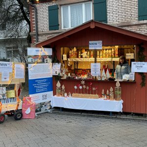 NWW mit einem Stand auf dem Büchenbacher Weihnachtsmarkt